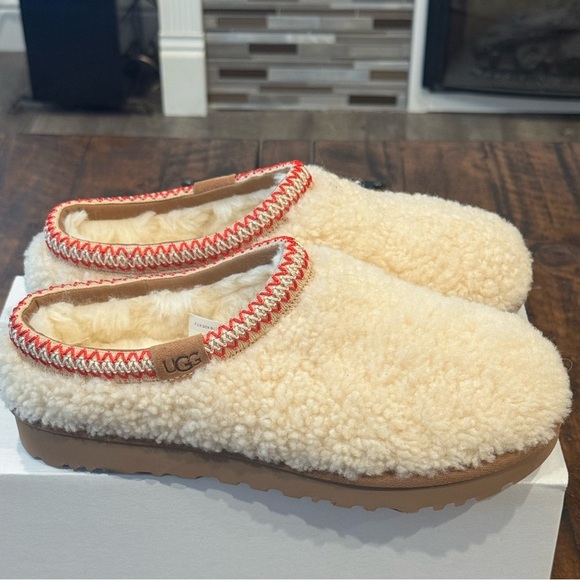 UGG Tasman Maxi Curly Slipper - Picture 3 of 10